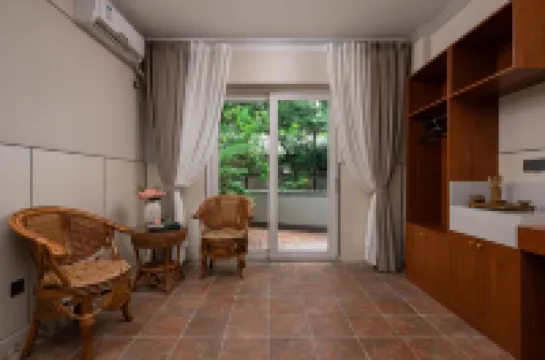 Yuelanzhuang(Xishuangbanna Gasa International Airport Railway Station) Hotels near Xishuangbanna Gasa International Airport