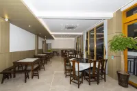 Yinniu Jiangyanjia Inn Отели в г. Шитай