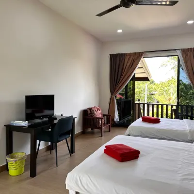 Red Coral Cottage Hotel berhampiran Black Sand Beach