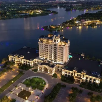 Blue Horizon Junhua Hotel (Binzhou Bailu Lake)
