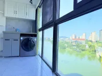 Sunset Homestay (Government Affairs Center Light Rail Station)