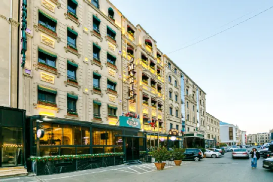 ESSAM DELUXE HOTEL Отели рядом с достопримечательностью «Мечеть Гейдара»