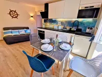 The Golden Palm in Menton up to 4 guests マントンのホテル