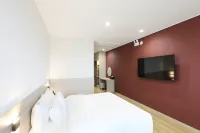 Pohang Hound Hotel Songdo Beach