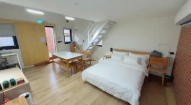 鹿厝回家民宿（獨立包棟）