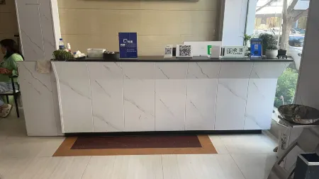 Jingzu E-Sports Hotel (Juancheng Bus Station Huanghe Road)