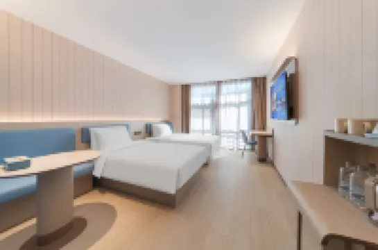 HanTing Hotel (Fuzhou Minhou University Town Dongyu Fujian Normal University Subway Station)