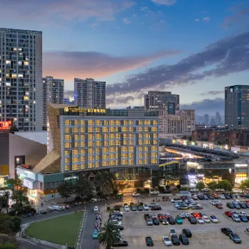Jinjiang Metropolo Hotel (Nanchang Honggutan Wanda Plaza Weidong Subway Station) Hotels near Weidong Station