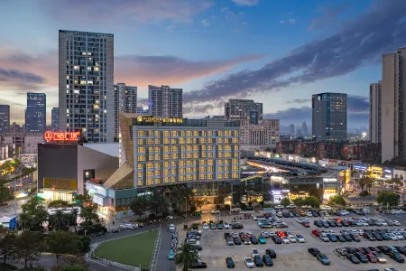 Jinjiang Metropolo Hotel (Nanchang Honggutan Wanda Plaza Weidong Subway Station) Отели рядом с достопримечательностью «Jiangxi Mechanical and Electrical Vocational and Technical College»