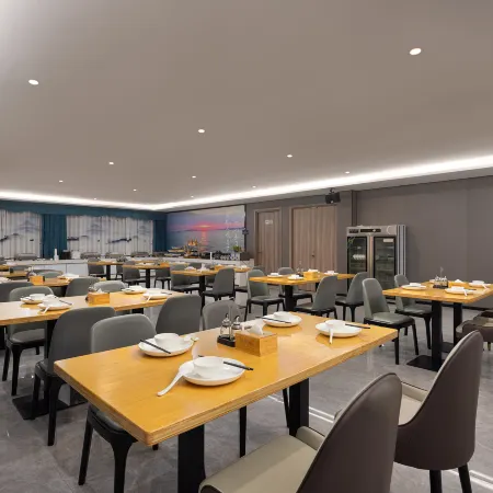 Guoji Hotel (Wanyang Zhongchuangcheng Industrial Zone)