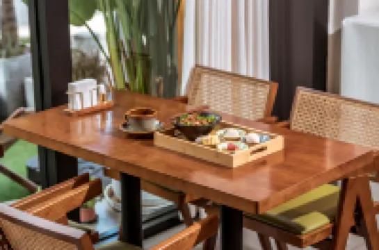 Floral Hotel·Dali Hanzhe Banhai Hotel