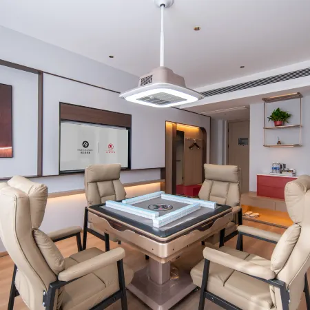 Jifeng Hotel (Luohe Daxue Road)