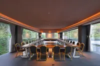 Four Seasons Yunqi Resort (Yangshuo Yulonghe Eternal Love Branch) - Business