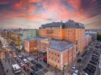 Vvedensky Hotel Hotel berhampiran Jambatan Istana