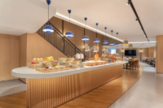 Holiday Inn Express KUNMING RAILWAY STATION by IHG