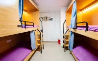 Haise Youth Apartment (Shenzhen Baishizhou Metro Stn, Int'l Mayors Exchange Ctr Branch)