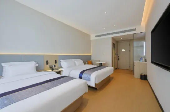 Hunchun Yuefu Hotel (High Speed Railway Station International Passenger Terminal)