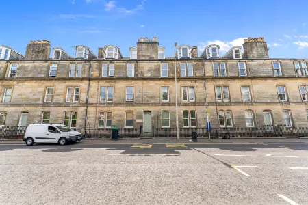 DUPLEX - 5 Bed Rooms, Amazing Views, Fully Equipped, Free Parking