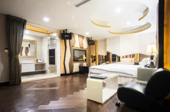 探索汽車旅館-台北延平館