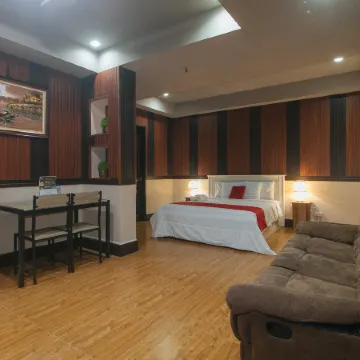 RedDoorz Plus @ Canley Residential