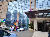 Flower Season Hotel - parking