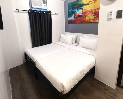 mySTAY Hotel BGC South Các khách sạn gần Khu phức hợp Serendra
