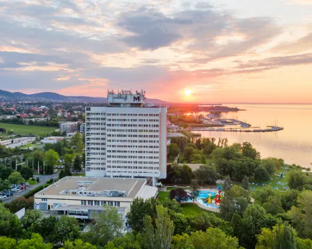 Danubius Hotel Marina Hotels in Balatonfured