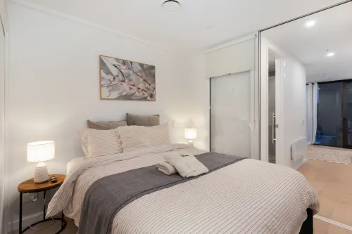 CBD 1BR - Modern Stay with Pool & Gym in Wellington - Homestays