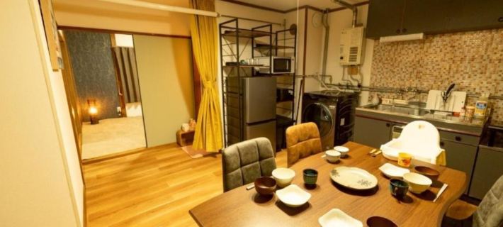 Newly opened! Great value, 10 min to Ski Center, 28 min to Rinku, 3 min to convenience store. Hotels in Asahikawa