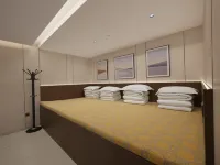 Front Yard & Back Yard Homestay (Near Xiangshawan Scenic Area) - Flughafentransfer