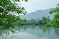 Yunhai Xuegu Hot Spring Hotel