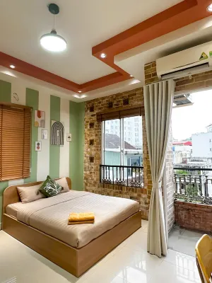 Saigon Riverside Retreat - Bright Balcony Studio with City View near Ben Thanh Market Hotels near District 5