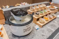 Home Inn Neo (Shanghai Fengxian Baolongguangchang Huanchengdonglu  Subway Station)