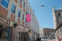 Celador Apartments - Sussex House Serviced Apartments - Apartments