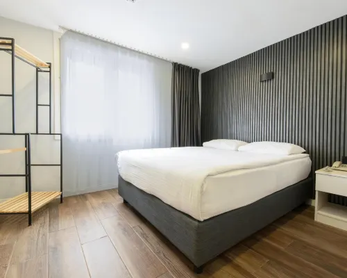 Legend Tulip Hotel Các khách sạn gần Tháp Đồng hồ