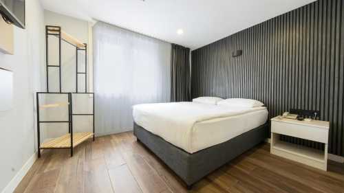 Legend Tulip Hotel
