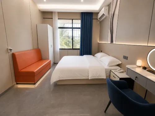 Yihe Apartment (Hainan University Qilou Old Street)