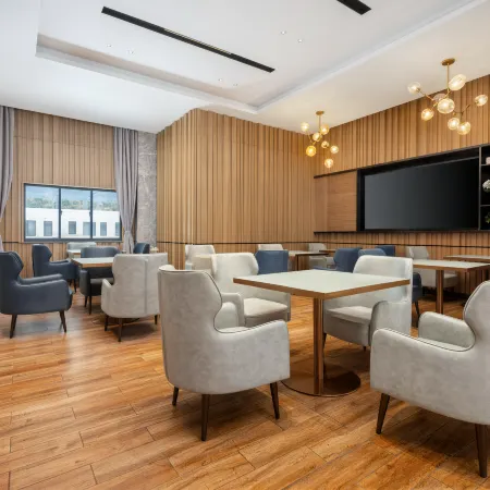 Echarm Hotel (Jingjiang Zhongzhou Road, Fanggu Street)