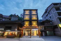 Zhenshan Qigu Homestay (North Main Gate, Xijiang Qianhu Miao Village - 2 tähden