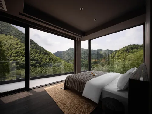 Shiyin·Two-Three-Four Mountain Villa Homestay with Double-Layer Infinity Pool (Shibadaowan Drift) - 4성급