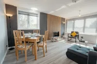 Free Parking Spacious 2BR Sleeps 5 - Families & Contractors - Condos