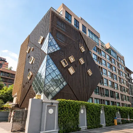 S3 Siam Bangkok Hotel Отели рядом с достопримечательностью «Станция надземного метро Ratchathewi»