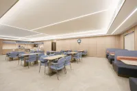 Hanting Hotel Changchun Jingyuetan Forest Park - Parking