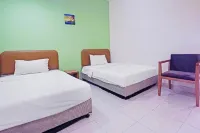 Swing & Pillows @ Night Queen Hotel KLIA 1 KLIA 2, Sepang - Parkplatz