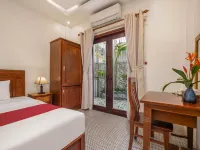 Ancient Hoian Hotel Hotels near Son Phong