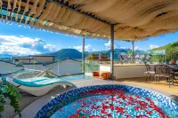 Tengchong Jingxin Valley Hot Spring Panoramic Inn (Heshun Ancient Town Branch) - سبا