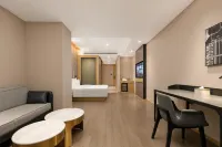daisijingxuanwendemu Hotel (Ezhou Municipal Government) - Parking