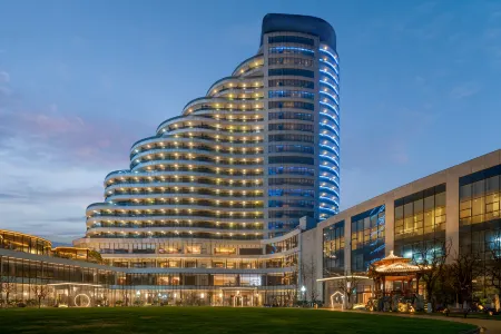 Kaihua International Hotel Отели рядом с достопримечательностью «Huaqian Valley»