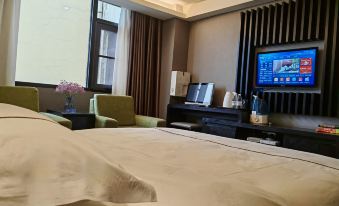 Qingchun Holiday Chain Hotel