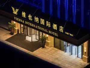 Vienna International Hotel (Zhaotong Hongxing Hejing Plaza)